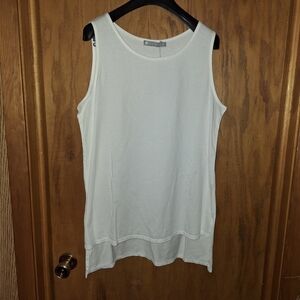 Incashmere hi low tank top NWT